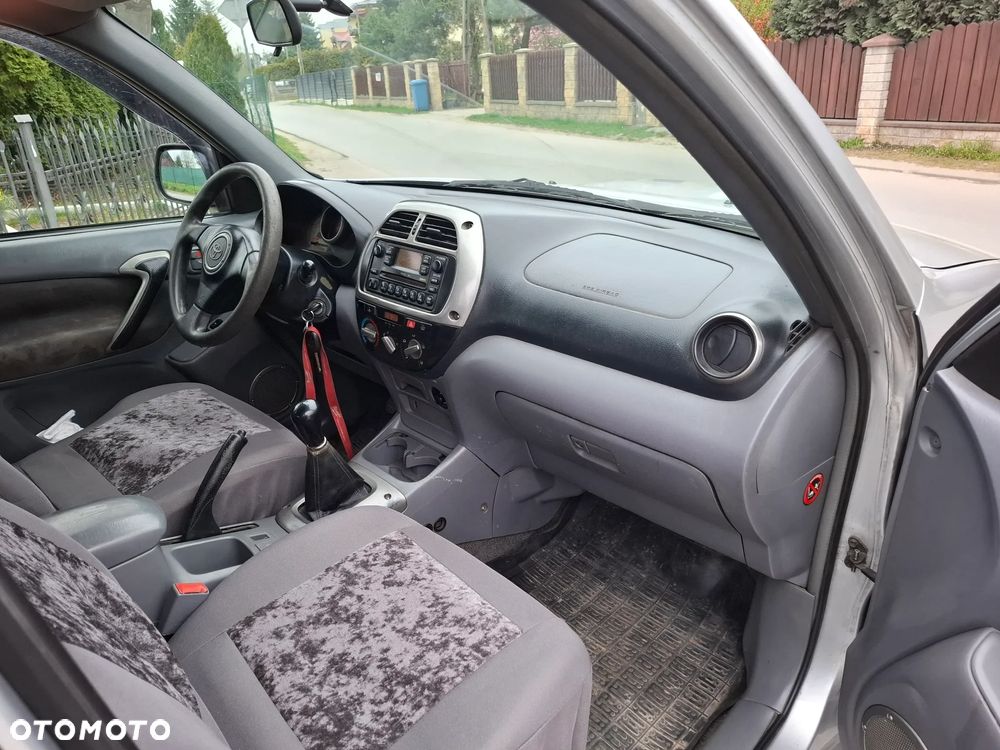 Toyota RAV4 2.0 D-4D 4x4 - 9