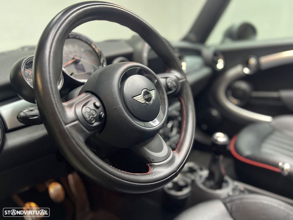 MINI 3 Portas John Cooper Works - 15