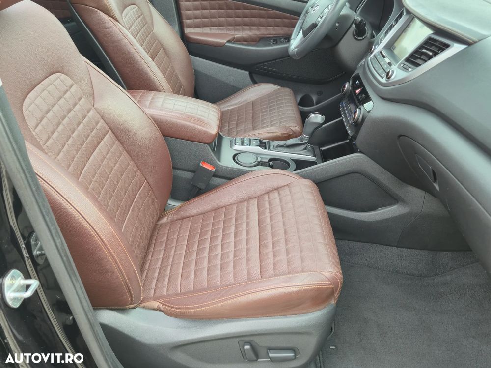 Hyundai Tucson 2.0 CRDI 4WD Automatik 25 Jahre - 27