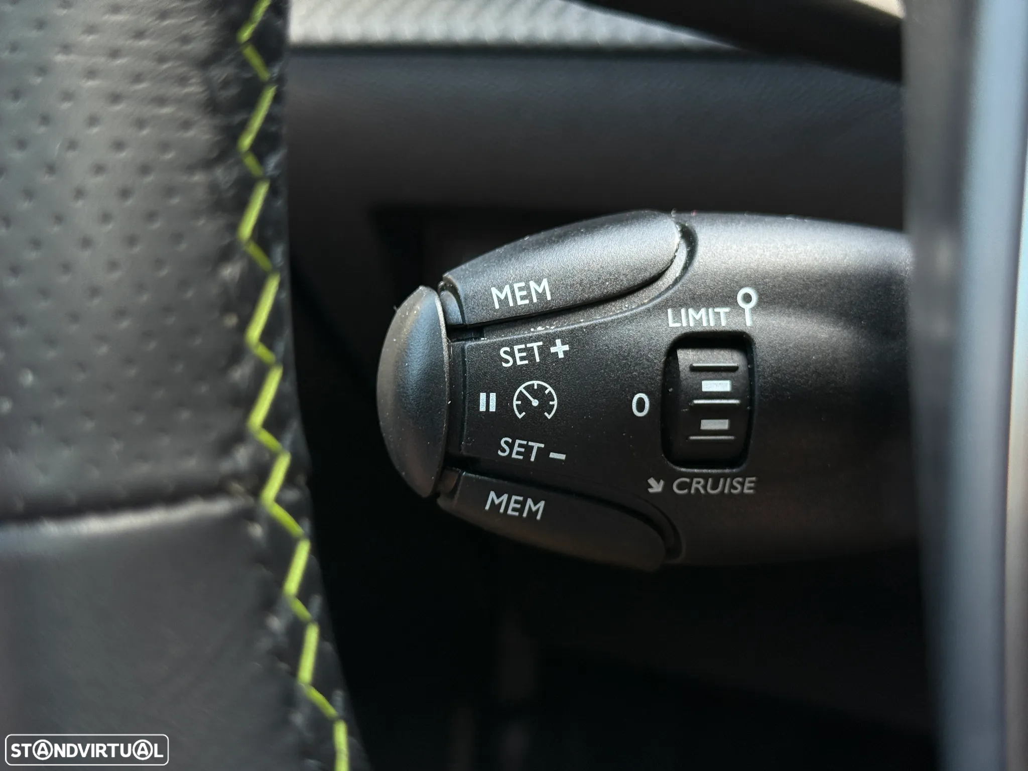 Peugeot e-208 50 kWh GT - 23