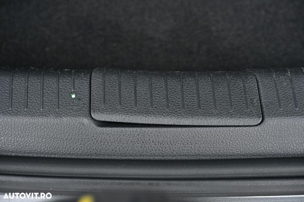 Volkswagen Golf 2.0 TDI DSG Highline - 32