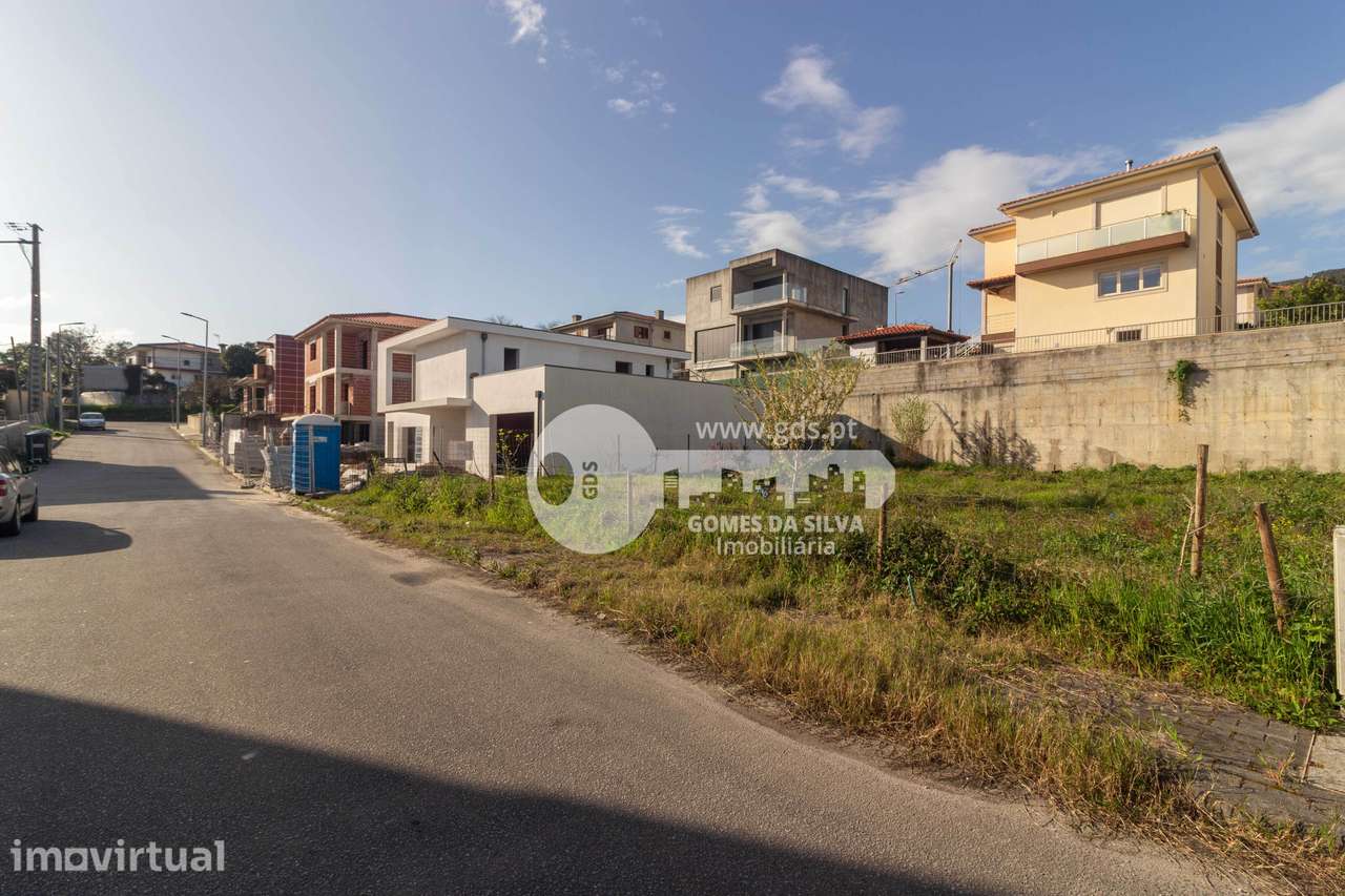 Lote de Terreno para Construção | Caires, Amares - Grande imagem: 3/12