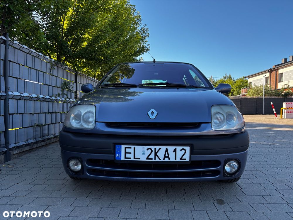 Renault Clio 1.4i RT 16V - 10