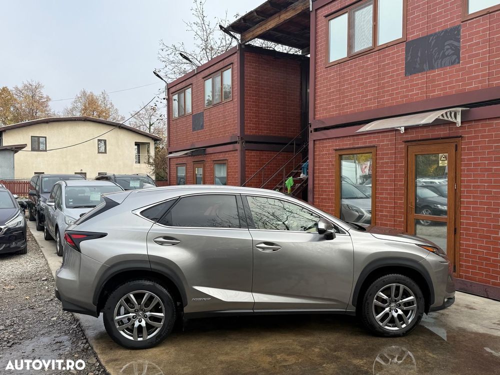 Lexus Seria NX ver-300h - 33