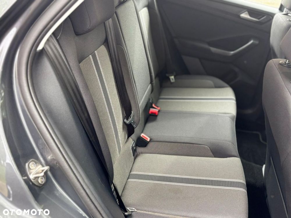 Volkswagen T-Roc - 24