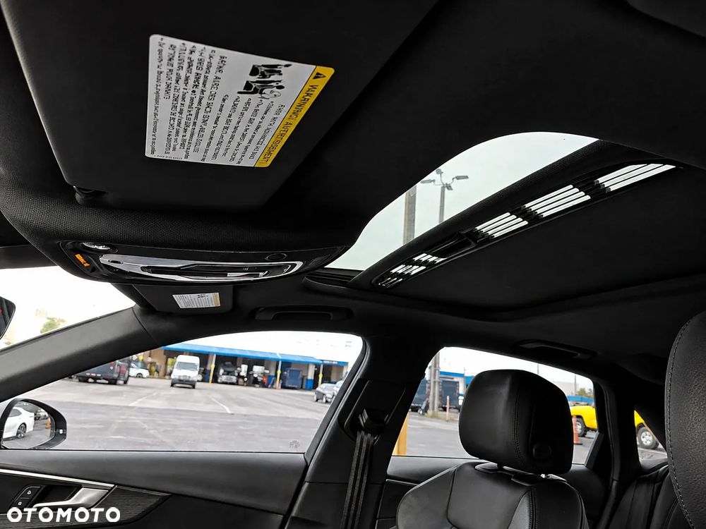 Audi A4 Limousine - 13