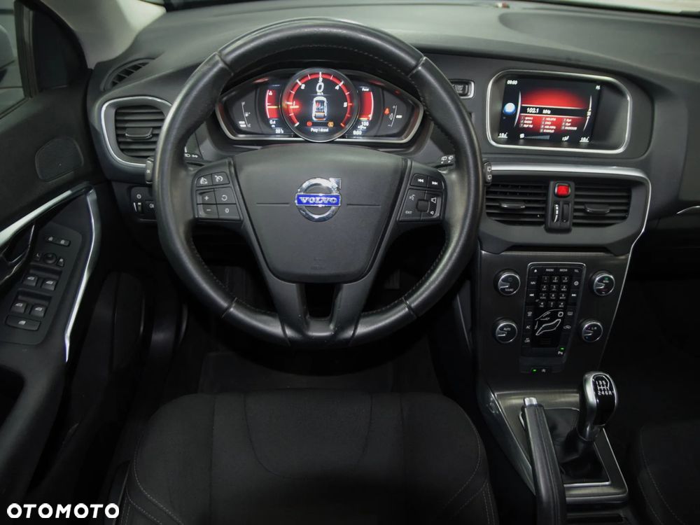 Volvo V40 - 26
