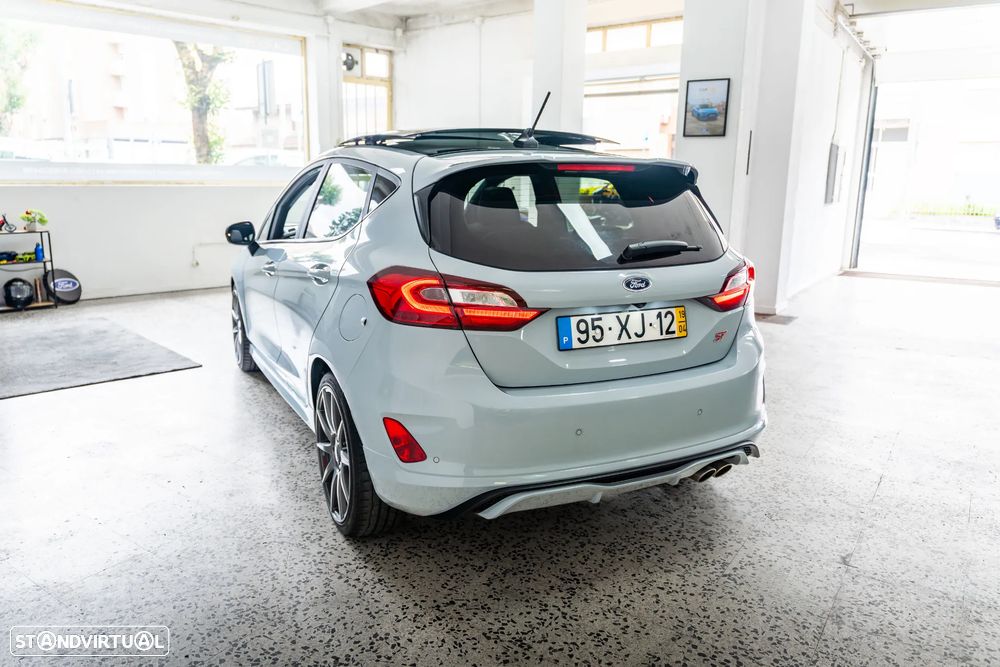 Ford Fiesta 1.5 EcoBoost ST - 30