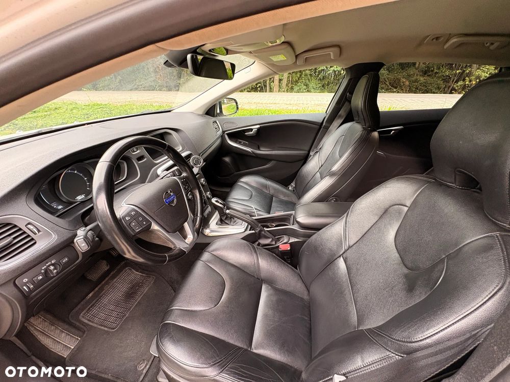 Volvo V40 D2 Momentum - 12
