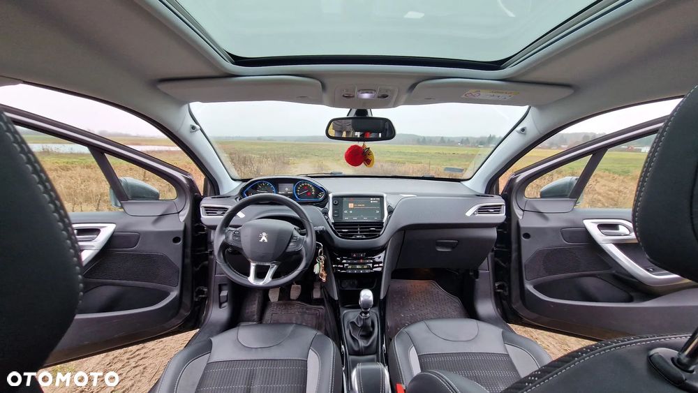 Peugeot 2008 1.2 Pure Tech GPF Allure S&S - 18