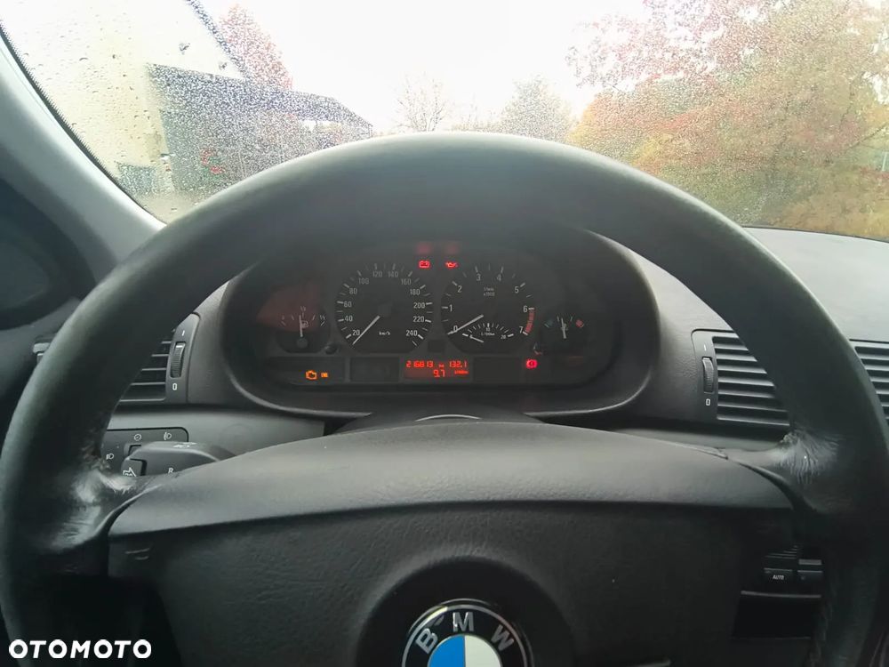 BMW Seria 3 316i - 6