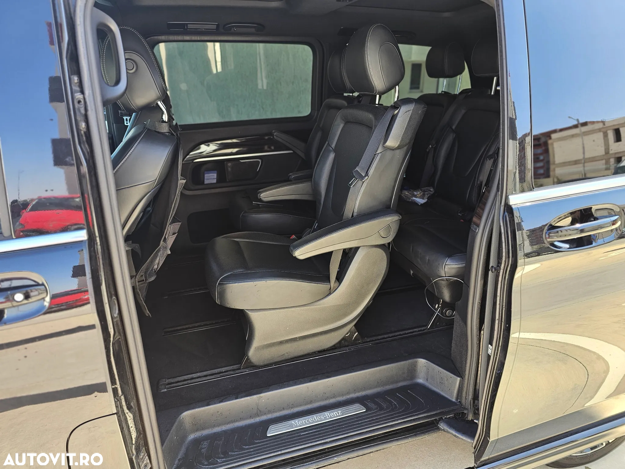 Mercedes-Benz V 300 d lang 4Matic 9G-TRONIC Avantgarde - 4