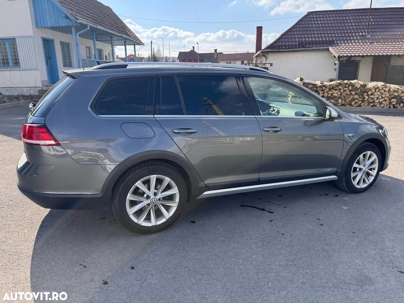 Volkswagen Golf Variant 2.0 TDI SCR 4Motion DSG Alltrack - 4