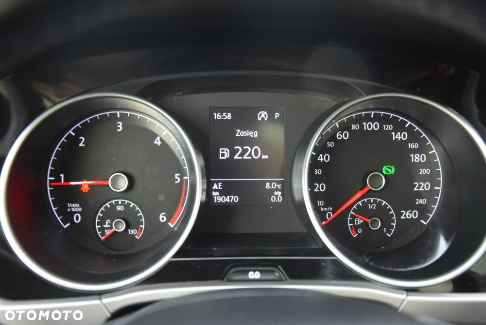 Volkswagen Touran - 32