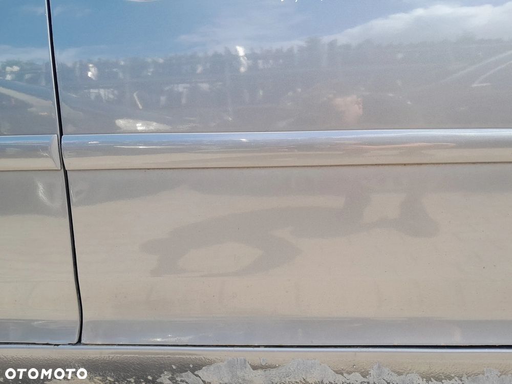 VW GOLF V DRZWI PRAWE PRZEDNIE PRAWY PRZÓD HB KOLOR: LA7T - 6