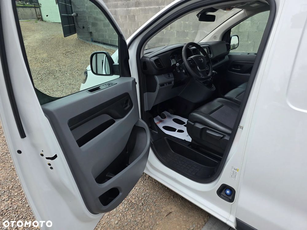 Opel Vivaro - 11