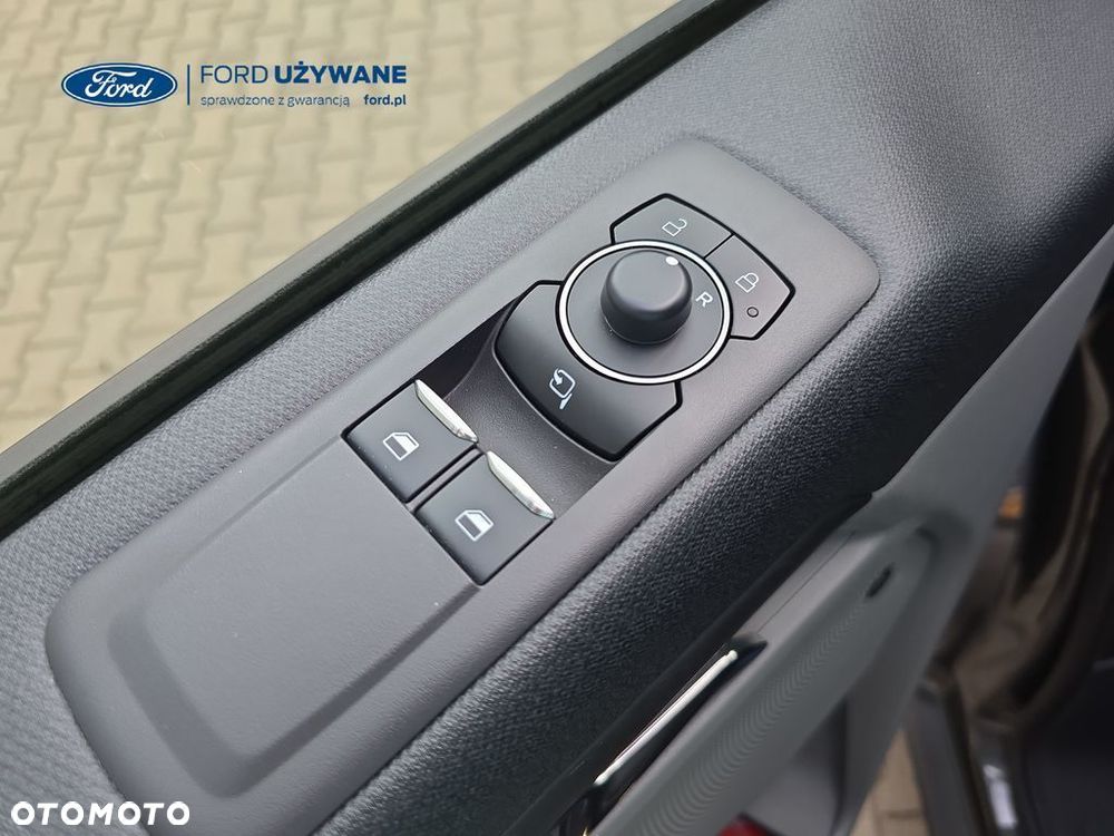 Ford Tourneo Custom - 20