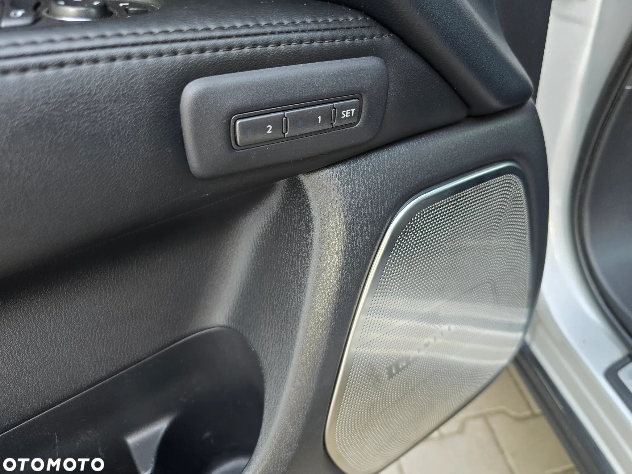 Infiniti QX60 3.5 Hi-Tech - 24