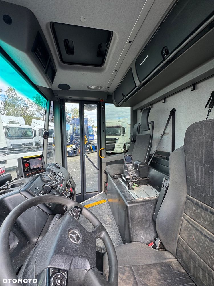 Mercedes-Benz Econic - 17