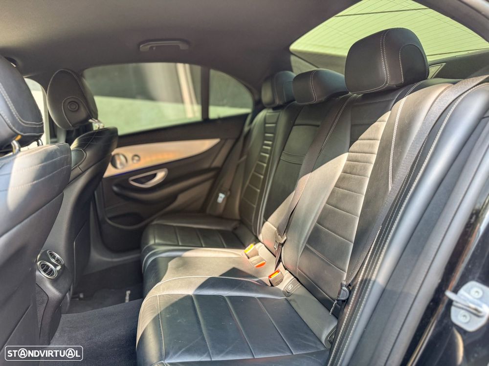 Mercedes-Benz E 220 d AMG Line - 29