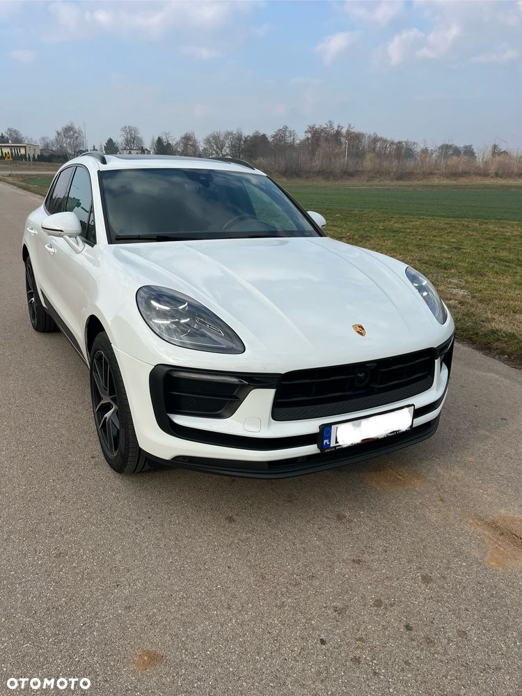 Porsche Macan - 1