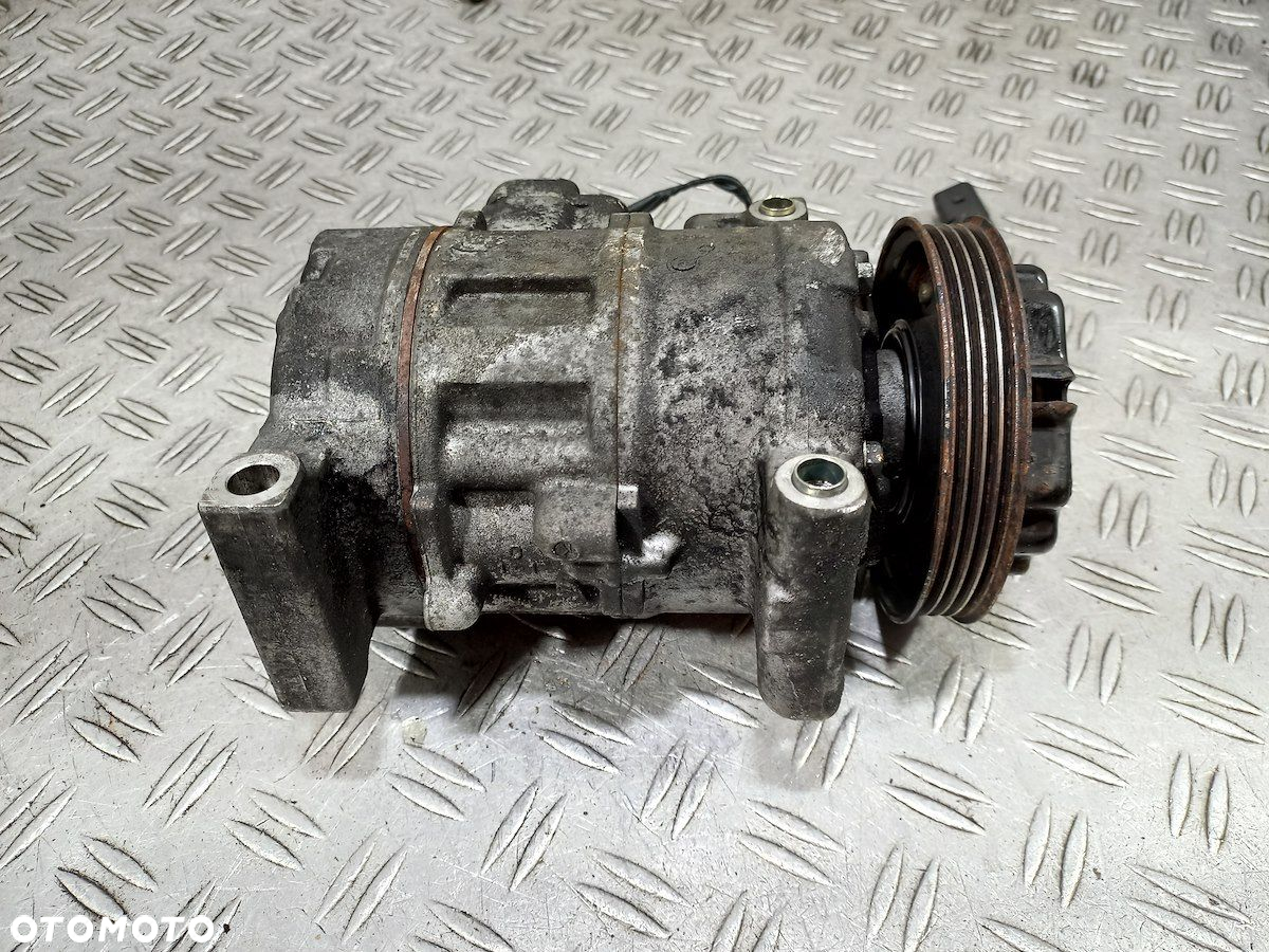 POMPA, SPRĘŻARKA KLIMATYZACJI AUDI A4 B6 447220-8434 2.5 TDI - 5