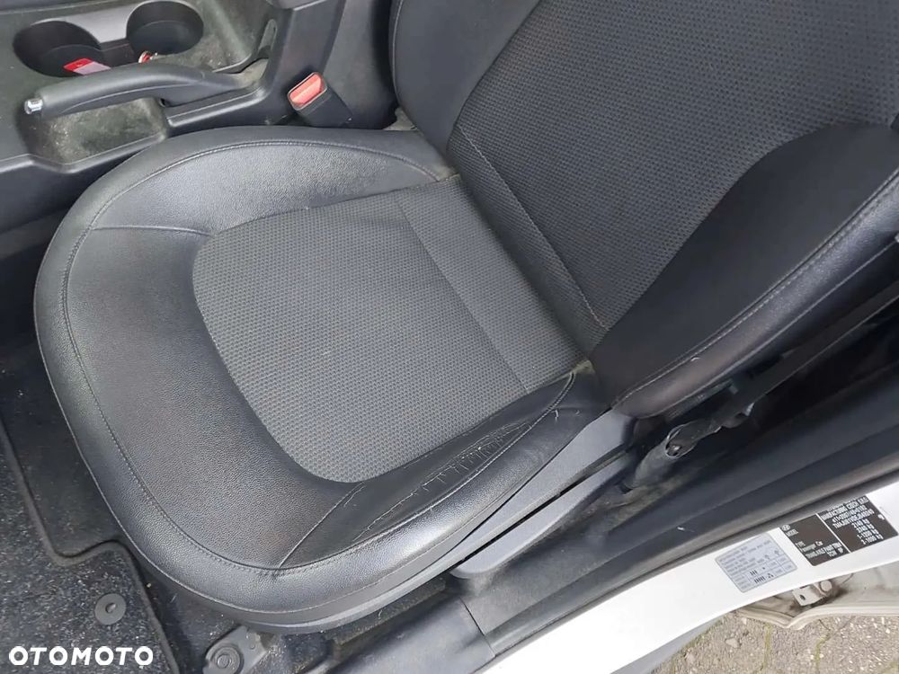 Hyundai ix35 - 11
