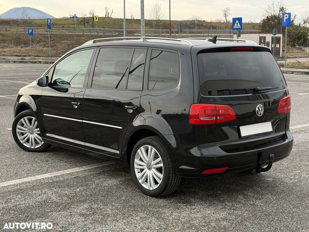 Volkswagen Touran 2.0 TDI Highline - 3
