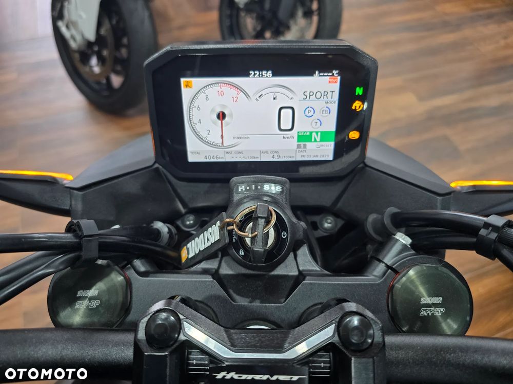 Honda Hornet - 16