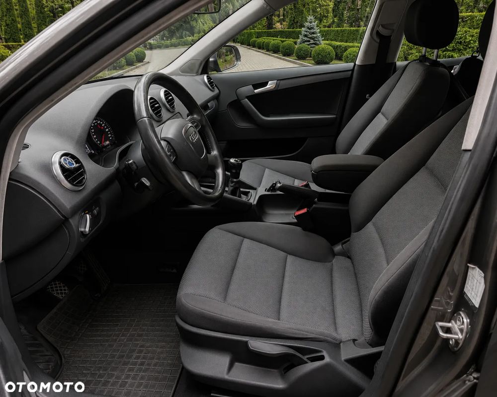 Audi A3 Sportback - 6