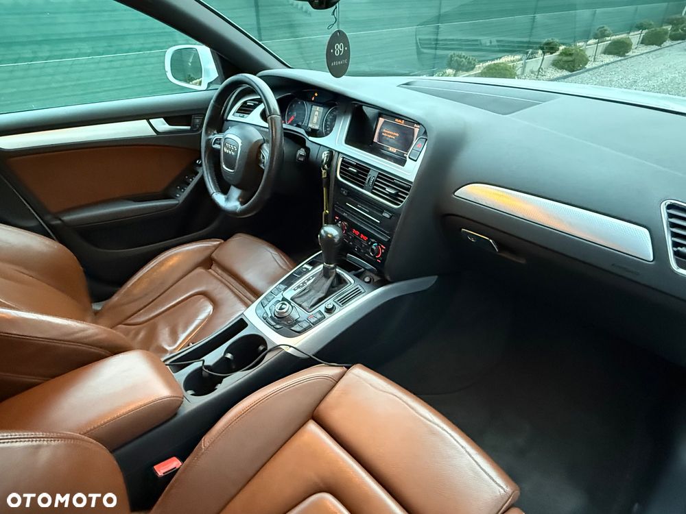 Audi A4 Avant 2.0 TDI Multitronic - 27