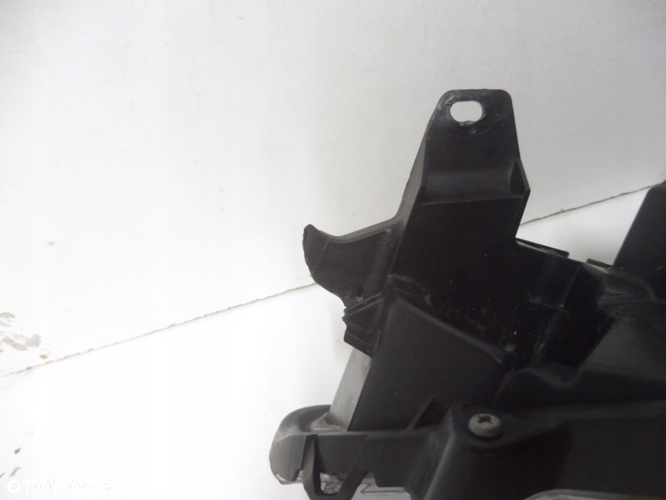 MITSHUBISI ECLIPSCROSS LAMPA PRAWA POL LED - 3