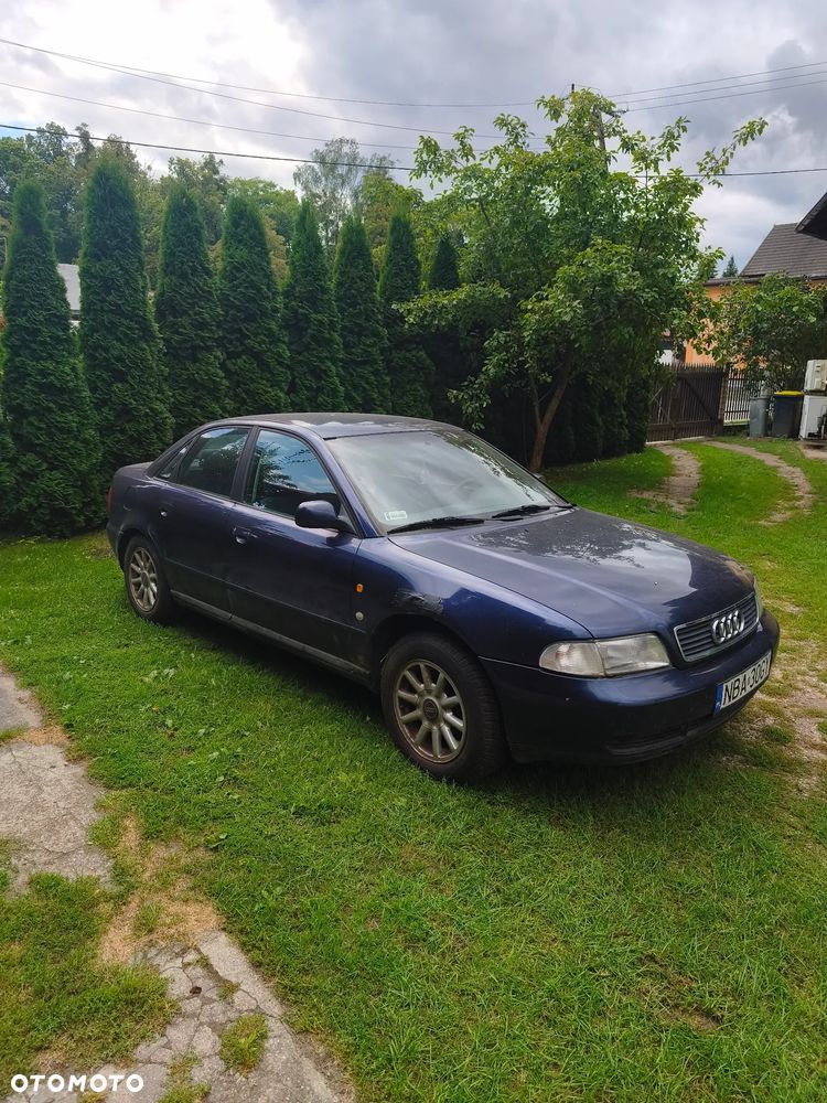Audi A4 Limousine 1.8 - 4