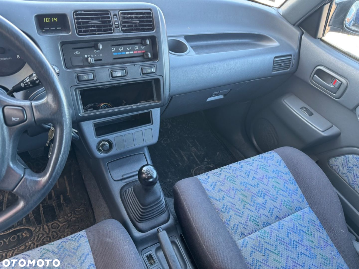 Toyota RAV4 - 18