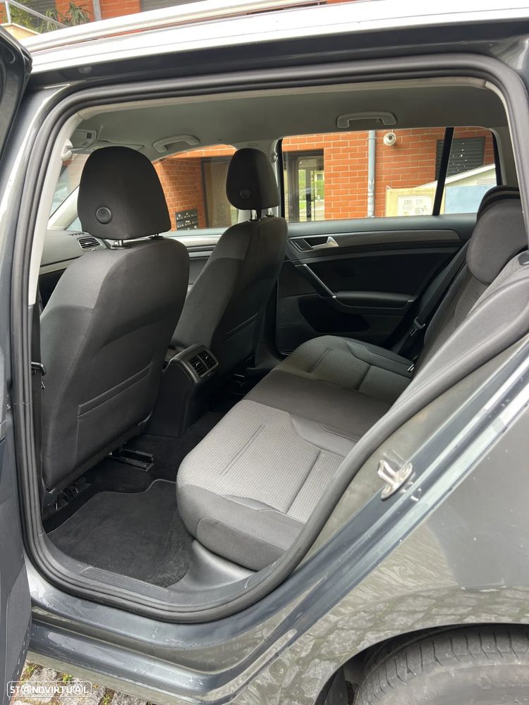 VW Golf Variant 1.6 TDi Confortline - 4