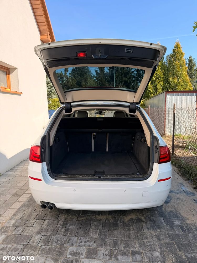 BMW Seria 5 520d xDrive - 9
