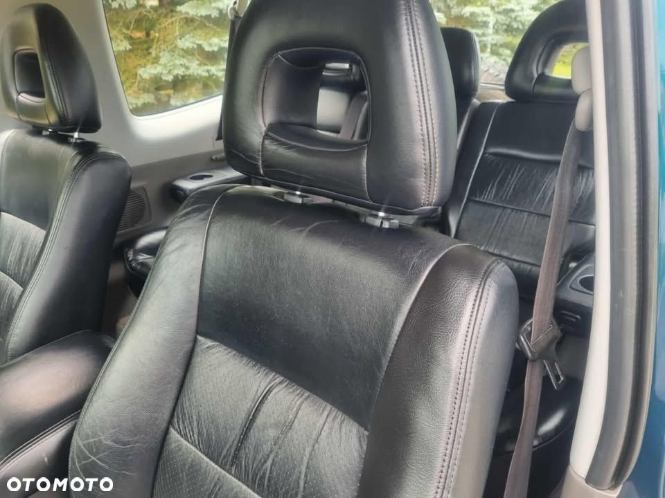 Mitsubishi Pajero - 16