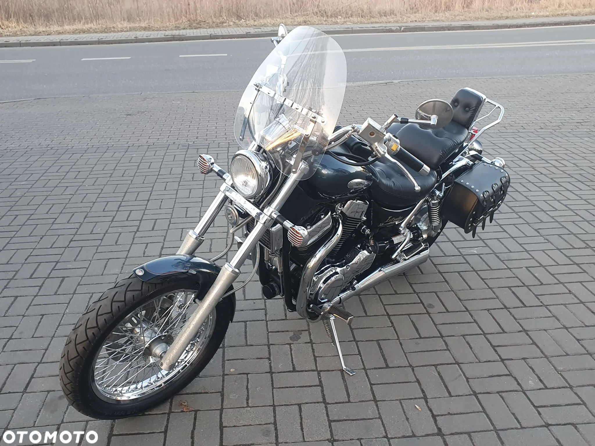 Suzuki Intruder - 7