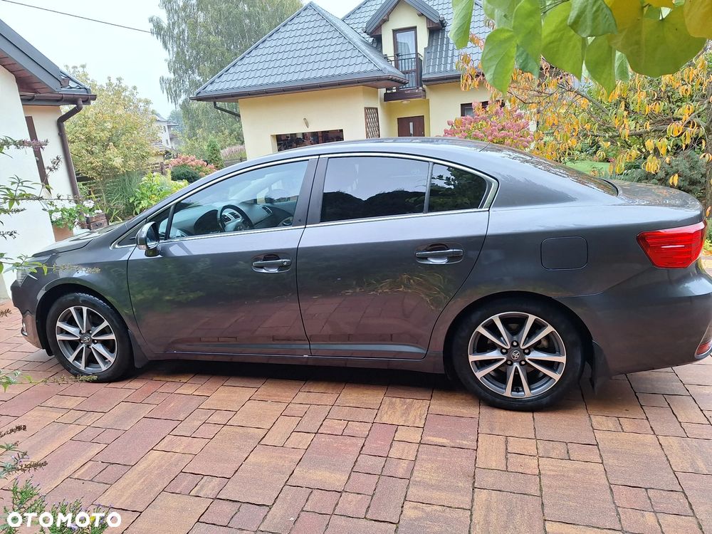 Toyota Avensis 2.0 Prestige NAVI - 11