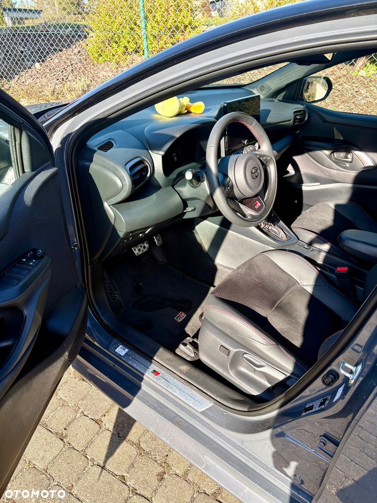 Toyota Yaris - 5