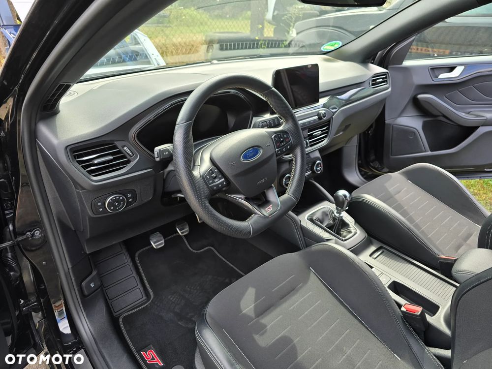 Ford Focus 2.3 EcoBoost S&S ST - 14