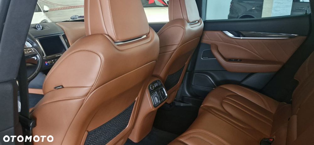 Maserati Levante S - 24