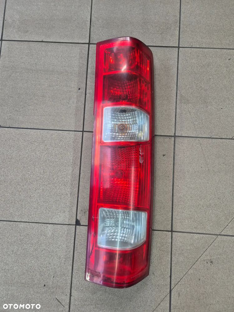 LAMPA PRAWA TYŁ EU IVECO DAILY IV  06-12. - 1