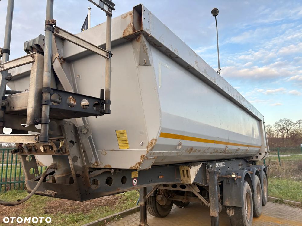 Schmitz Cargobull 26 met