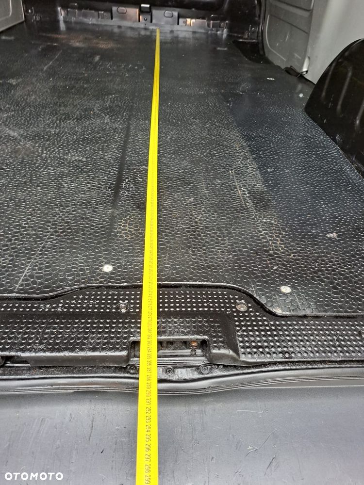 Opel Vivaro - 17