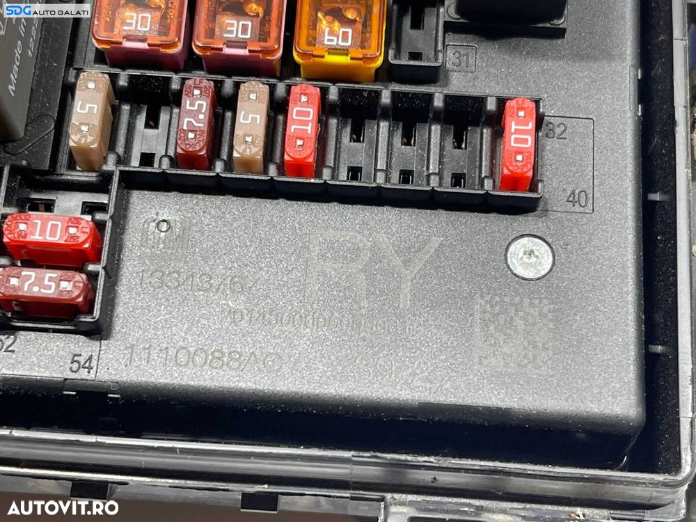 Panou Tablou Relee Sigurante Opel Astra J 2009 - 2015 Cod 13343767 [2903] - 2