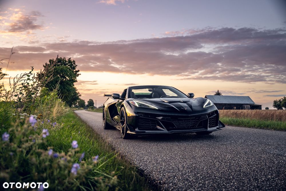 Chevrolet Corvette - 15