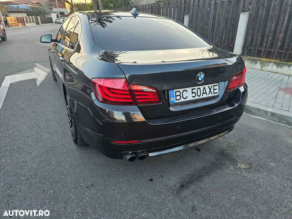 BMW Seria 5 525d Touring Sport-Aut. Luxury Line - 15