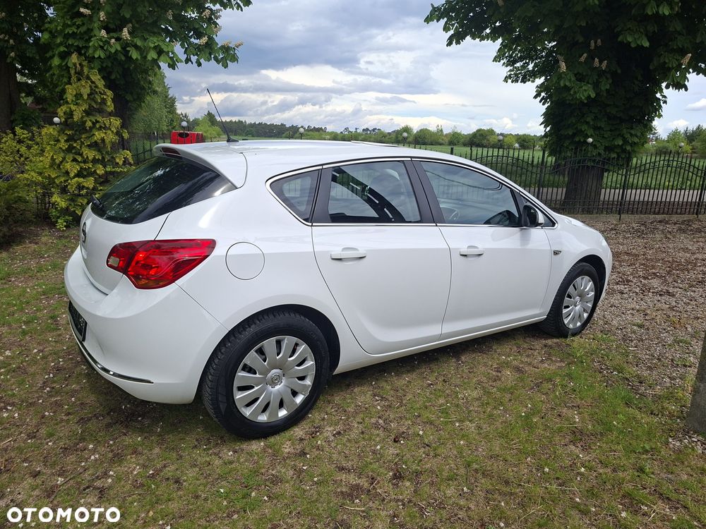 Opel Astra 1.4 Turbo Style - 4