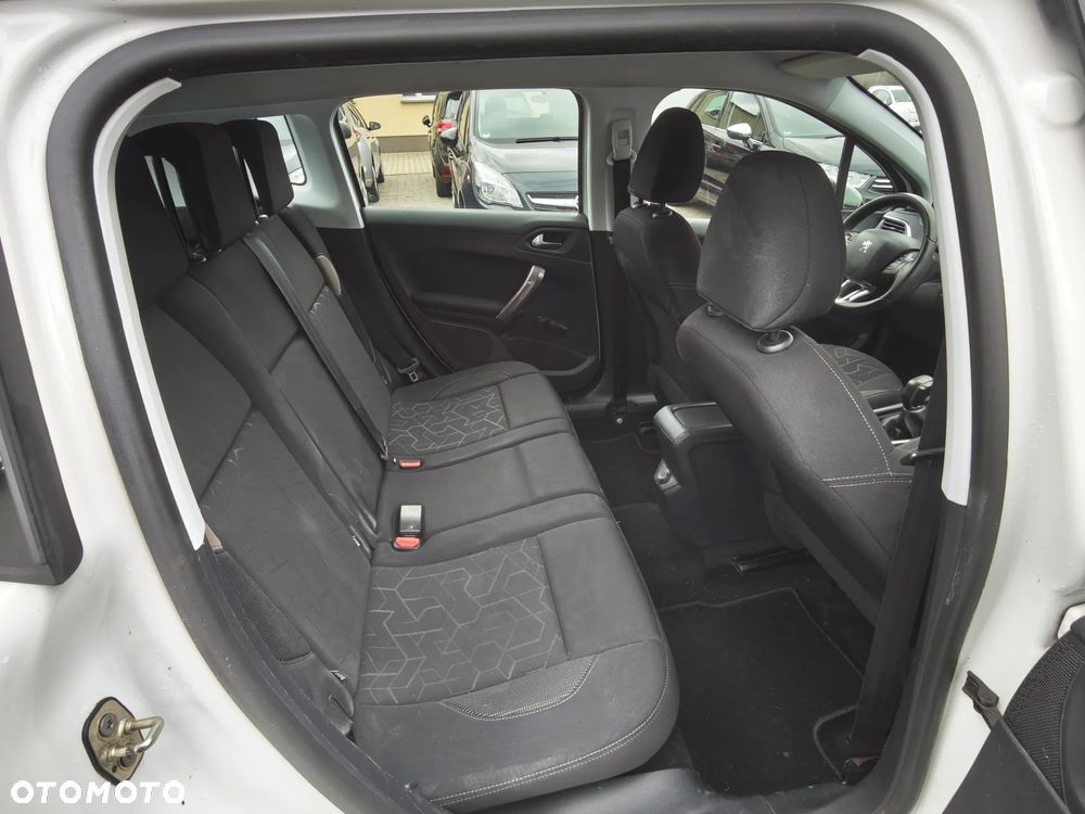 Peugeot 2008 1.6 VTi Style - 23